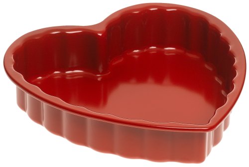 Chicago Metallic Scalloped Heart Cake Pan