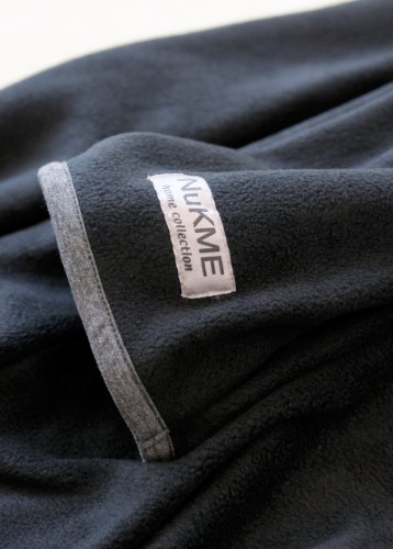 NuKME(ヌックミィ) 袖つきマイクロファイバー毛布 ブラック