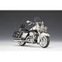 1/12 '08 Harley Davidson FLHRC Classic, White