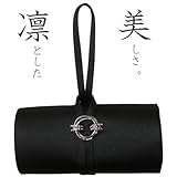 上品で気品溢れるクラッチバッグ。サテンミニハンドストラップクラッチバッグ。