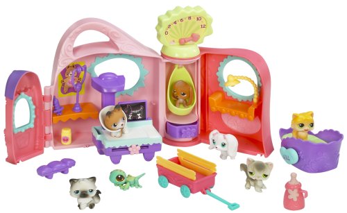 Hasbro Littlest Pet Shop Get Better Center with Bonus Pets