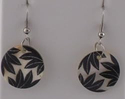 Polished Leaf-design Earrings (White)