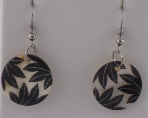 Polished Leaf-design Earrings White