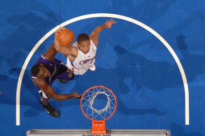 Sacramento Kings v Los Angeles Clippers: Eric Gordon Photographic Poster Print by Noah Graham, 28x42