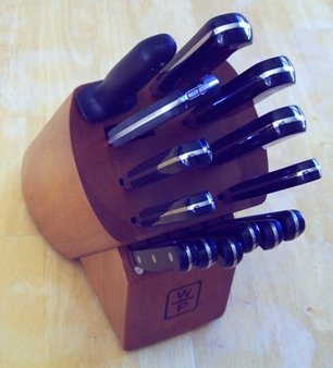 Wolfgang Puck 15 Piece Professional Quality Cutlery Set