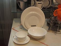 FEATHER BONE CHINA SET - FEATHER BONE 20 PIECE CHINA SET - bone china