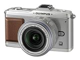 OLYMPUS マイクロ一眼 PEN E-P2 レンズキット シルバー E-P2LKIT-SLV 画像