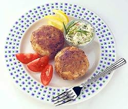 The Crab Place 6 oz. Maryland Jumbo Lump Crab Cakes, 1 Half-dozen