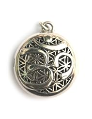 925 Sterling Silver Om Locket 30mm with 5 refill pads