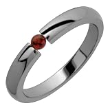 Amri Garnet Titanium Ring