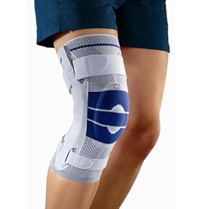 Bauerfeind GenuTrain Left S Knee Support (Black, 3)