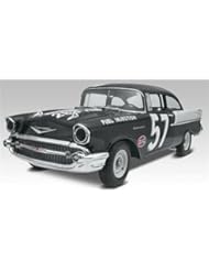 Hobby: Revell 1:25 57 Chevy 150 Sedan "Blackwidow" 2 n 1 - Revell