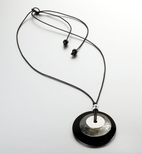 Circle Disc Pendant Necklace
