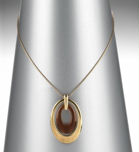 Oval Swing Pendant Necklace