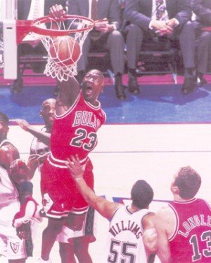 Michael Jordan Chicago Bulls 16x20 Photo (Dunk Vs. New Jersey Nets)