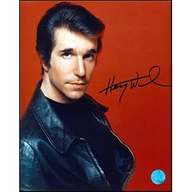 Happy Days 8x10 Photo signed by ARTHUR FONZARELLI THE FONZ actor Henry Winkler