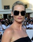 Nicollette Sheridan , 16x20