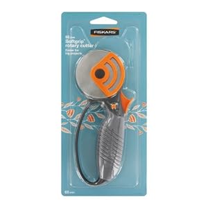 Fiskars-95447097-65mm-Softgrip-Rotary-Cutter