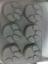 Black Paw Print Silicone Muffin Pan