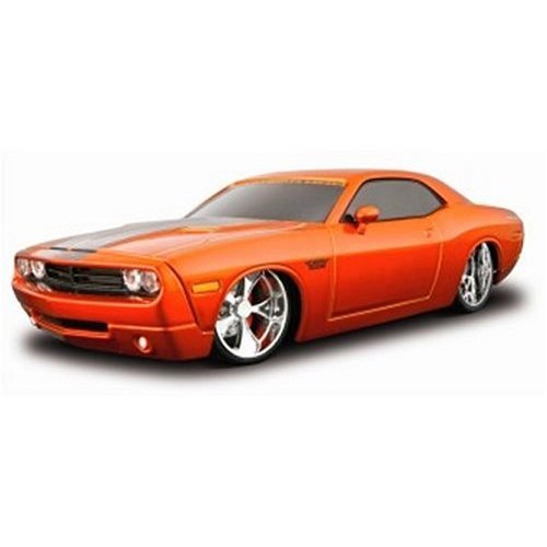 41Y2Iha6UcL 2006 RC Dodge Challenger Concept Pro Rodz 1:24 scale by Maisto   Metallic Yellow 81063