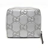 (グッチ)GUCCI GGキャンバス シマレザー コインケース 小銭入れ シルバー 115255 AHB1G 8102 並行輸入品 グッチ コインケース