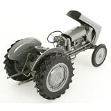 Massey Fergusson Die Cast TE-20 Vintage Tractor Scale 1:16