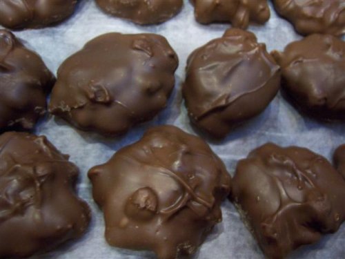 Milk Chocolate Pecan Caramel Turltes, 8 oz cello bag by Candy Zone