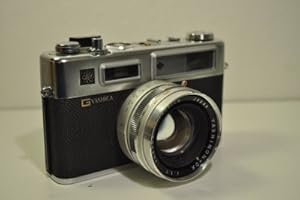 YASHICA Electro 35 Film Camera with Leather Case, 45mm Yashinon-DX Lens