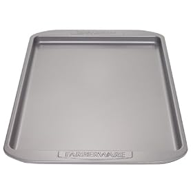 Farberware Nonstick Bakeware 11-by-17-Inch Cookie Pan by Farberware