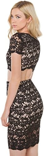 AKIRA Turning Back Lace Top - Black Size Medium