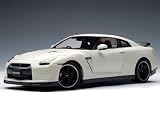 NISSAN SKYLINE GT-R (R35) Spec V 1/18 Brilliant White Pearl