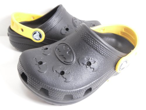 crocs Toddler/Little Kid Batman Sandal,Black/Yellow,4-5 M US Toddler