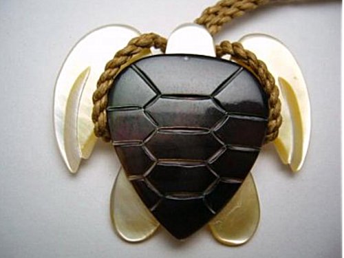 HAWAIIAN MOTHER OF PEARL SHELL HONU SEA TURTLE PENDANT