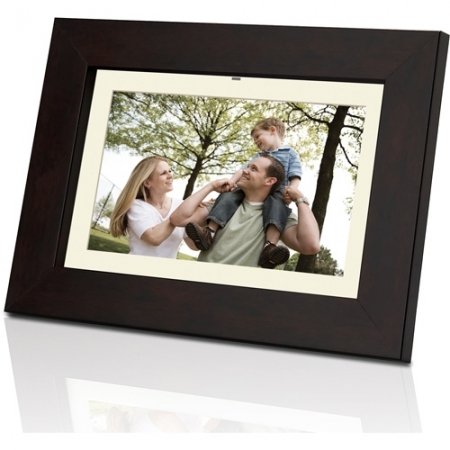 Coby DP702 7-Inch Widescreen Digital Photo Frame (Woodgrain)