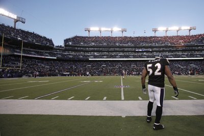 Bears Ravens Football: Baltimore, MD - Ray Lewis Photographic Poster Print by Rob Carr , 42x28