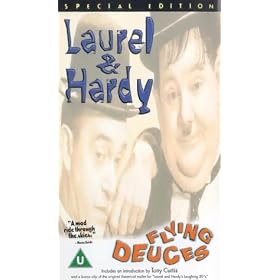 Laurel And Hardy - Flying Deuces [VHS] [1939]