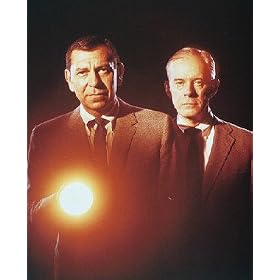 HARRY MORGAN AS OFFICER BILL GANNON, JACK WEBB AS SGT. JOE FRIDAY FROM DRAGNET 1967 #1 - Photo cin�matographique en couleur - MOYENNE - 36x28cm