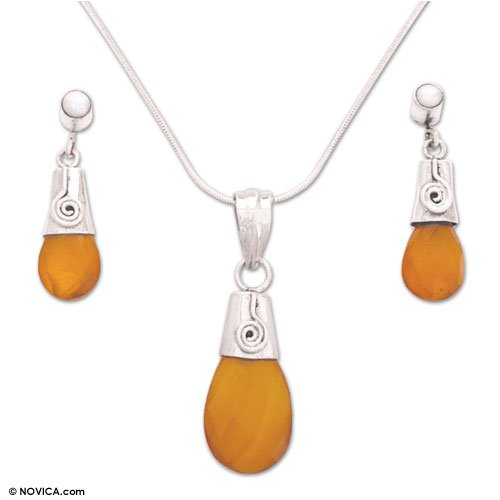 Pearl and chalcedony jewelry set, 'Sun Song' 16.5 L