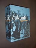 Produkt-Bild: Spuren in die Zukunft. Der Deutsche Akademische Austauschdienst 1925 - 2000 [herausgegeben von Peter Alter, Manfred Heinemann und Friedrich W. Hellmann]; Band 1: Der DAAD in der Zeit. Geschichte, Gegenwart und zuk&uuml;nftige Aufgaben - vierzehn Essays; Band 2: Mit dem DAAD in die Welt. Personen, Programme und Projekte - ein Rundblick; Band 3: Fakten und Zahlen zum DAAD. Ausl&auml;nder und Deutsche Erz&auml;hlen von ihren Erlebnissen - ein Lesebuch,