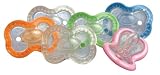 Nuby 5934L Flex Beruhigungs-Schnuller flach-oval, flexible Mundplatte, Sauger aus Silikon mit Noppen, ab 6 Monate, 1 Stueck, Farbe nicht frei waehlbar