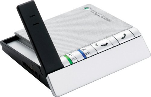 Childrens Toyshop  Electronics : Genuine Sony Ericsson HCB-100 Bluetooth Car Kit With Free Mains Charger