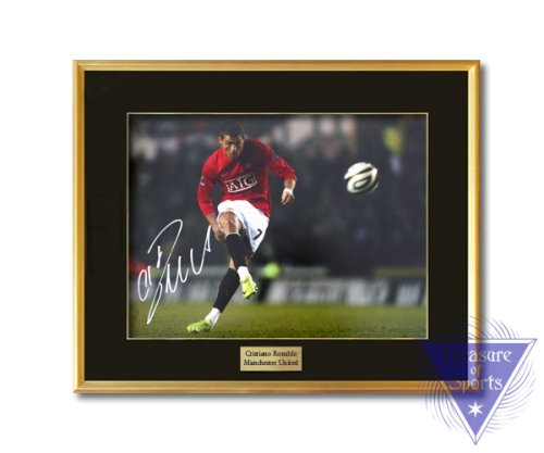 クリスティアーノ・ロナウド（Cristiano Ronaldo）直筆サイン入り フォトフレーム　2008-2009 プレミアリーグ【日本限定30枚！プレミアムグッズ！】