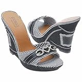 GUESS Women's Turtle