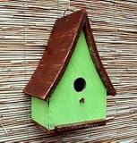Vogelhaus Nistkasten Landhaus gruen-braun