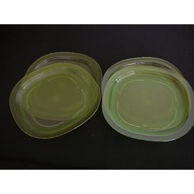 Tupperware Microwave Luncheon Plates, Parrot Green (Set of 4) by Tupperware