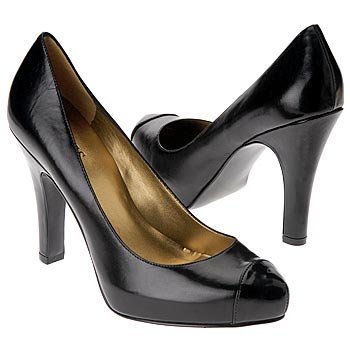 Wedding Shoes: GUESS 