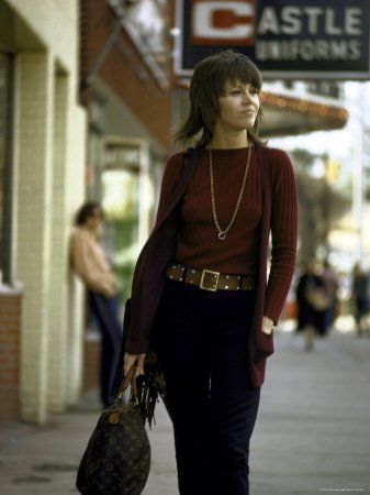 Jane Fonda Carrying a Louis Vuitton Bag as She Walks Down the Street Collections Premium Photographic Poster Print by Bill Ray, 30×40