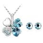 Parure Collier et Clous d'Oreille Tr�fle 4 feuilles Coeur Porte-Bonheur en Cristal de Swarovski et cha�ne en plaqu� Or blanc 18 carats - Bleu Lagon