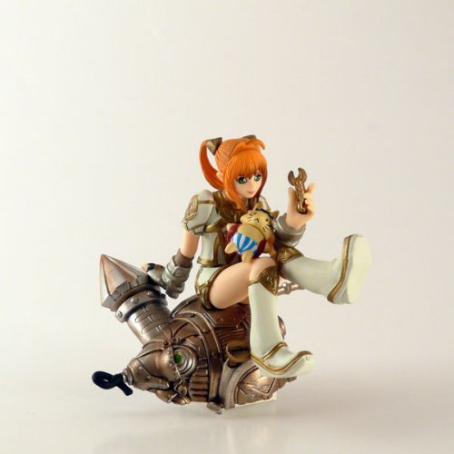 Lineage II Gashapon Miniature Figure (One Random Style) [Toy]