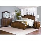 Wynwood 1968-93Q2 / 1968-93K2 Mount Vintage Mansion Bedroom Set in Amber Pine